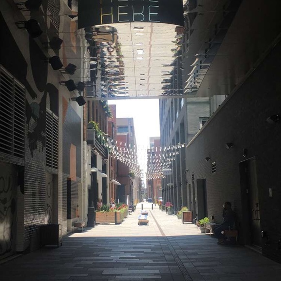 Meet your Posher, Megan - Picture 3 of 6